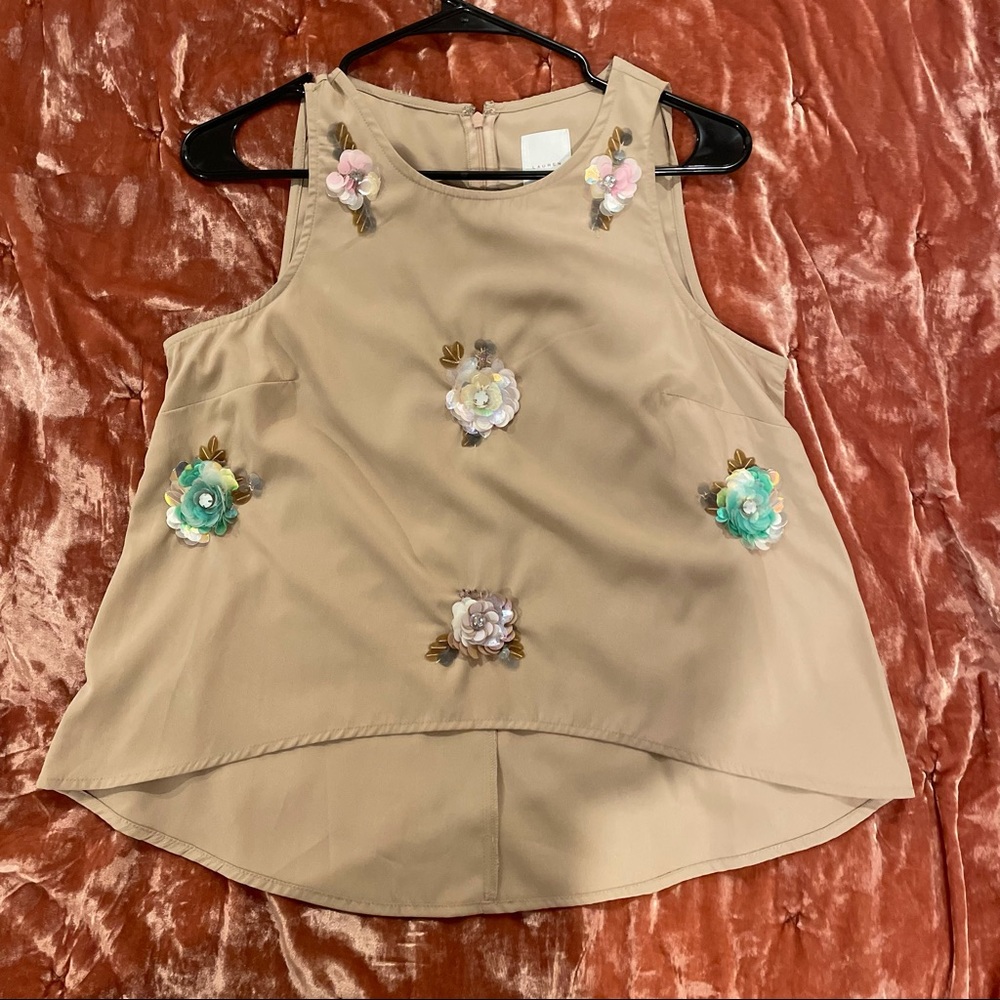 LC Lauren Conrad floral appliqué tank top